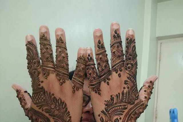 15 Beautiful Henna Tattoo Design you should try - The Henna Guys