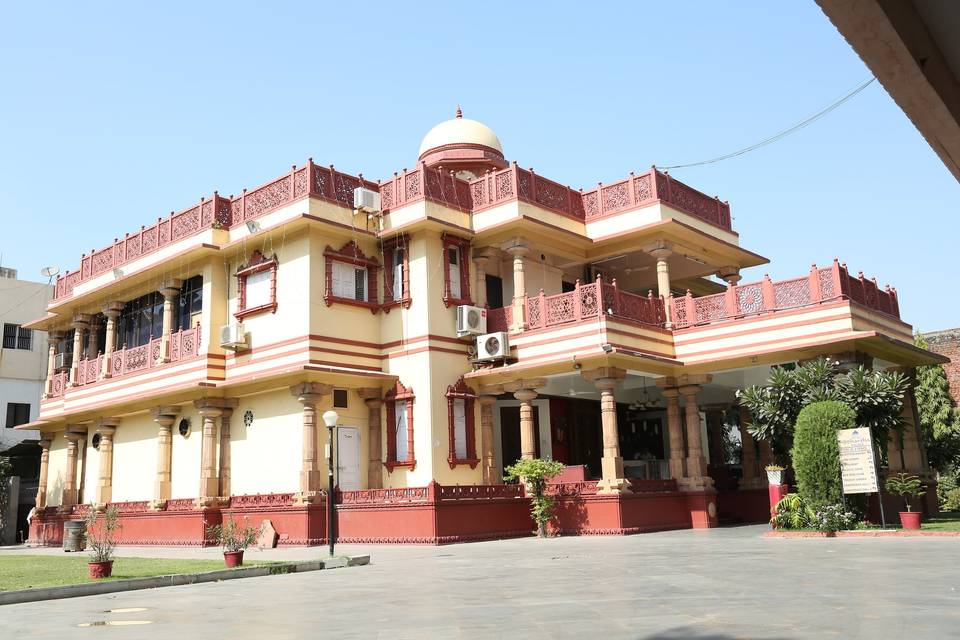A-1  Hotel Siddhartha Palace