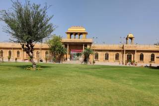 Shree Rooplaxmi Castles Hotel And Garden