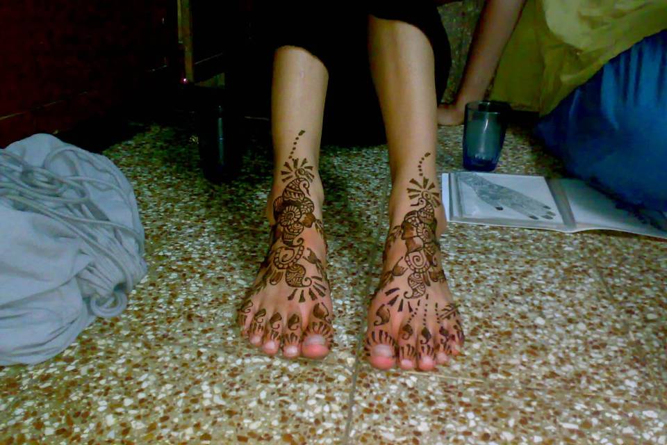 Hina Mehndi Designer