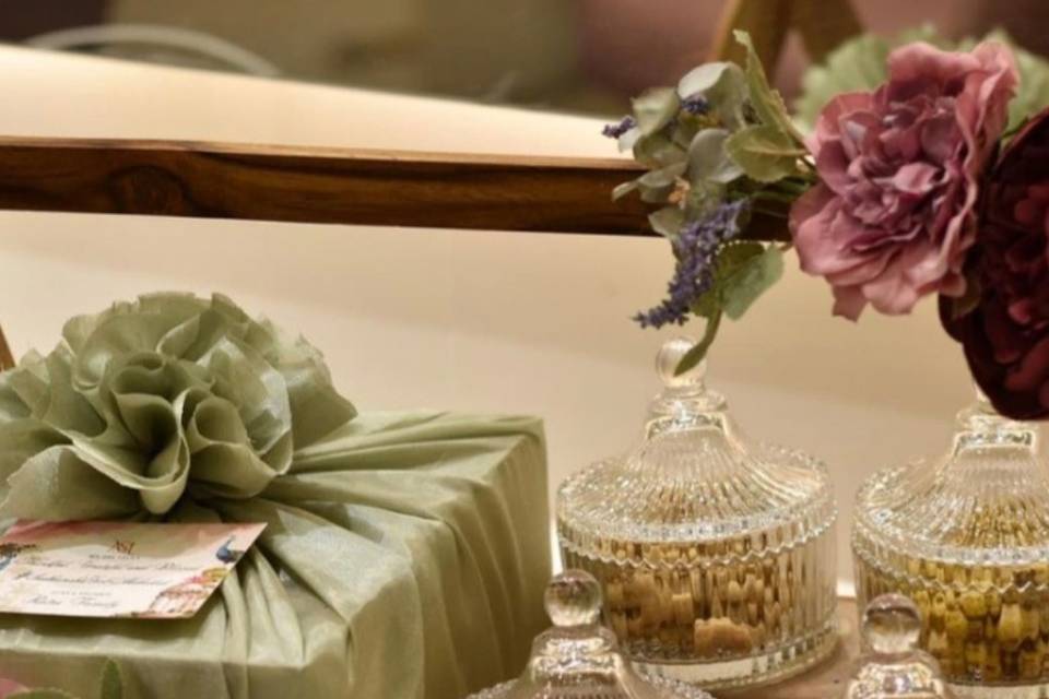 Dry fruits and ladoo tray