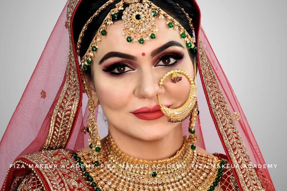 Airbrush bridal makeup