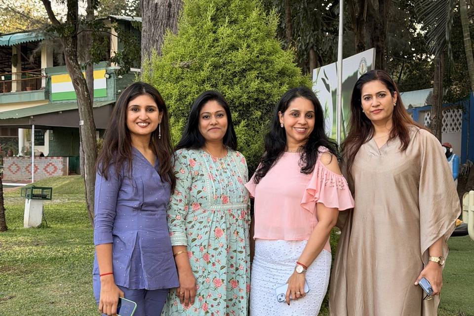 Team Gulabi Tales