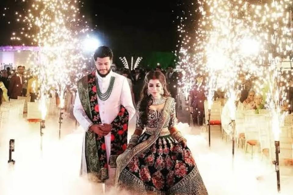 Couple entry
