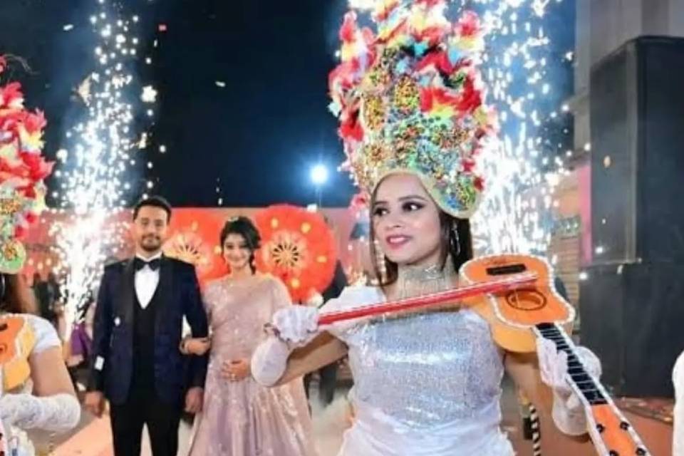 Couple entry