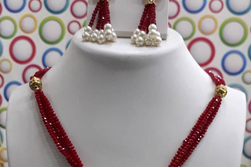 Necklace & earrings