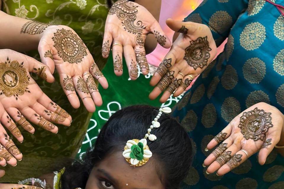 Puberty Holo Mehndi Studio