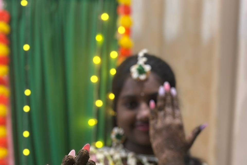 Heavy Mehndi Designs