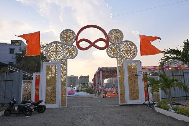 Entrance decor