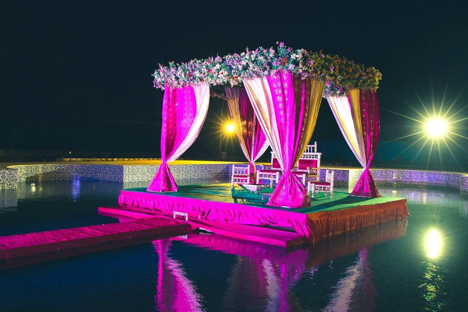 Poolside Mandap