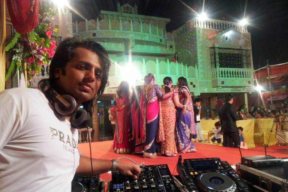 DJ Dhooom