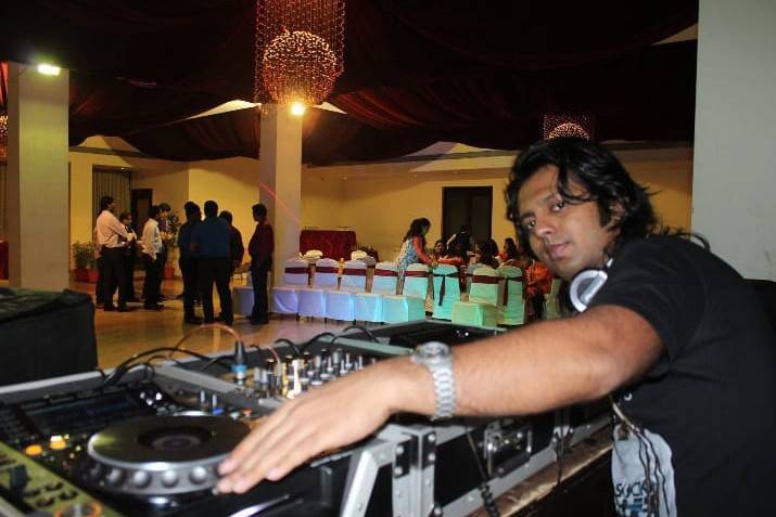 DJ Dhooom