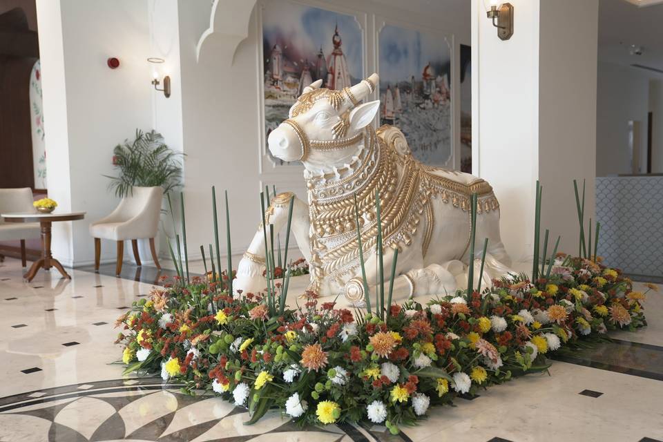 Entrance decor