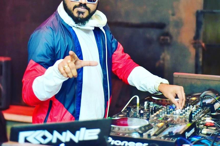 DJ Ronnie
