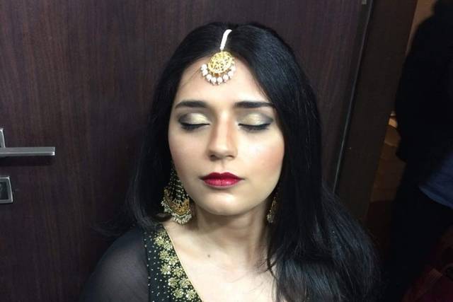 Party makeup
