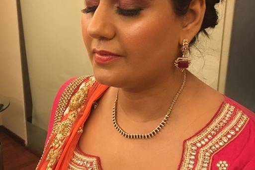 Vidushi Makeup Artist
