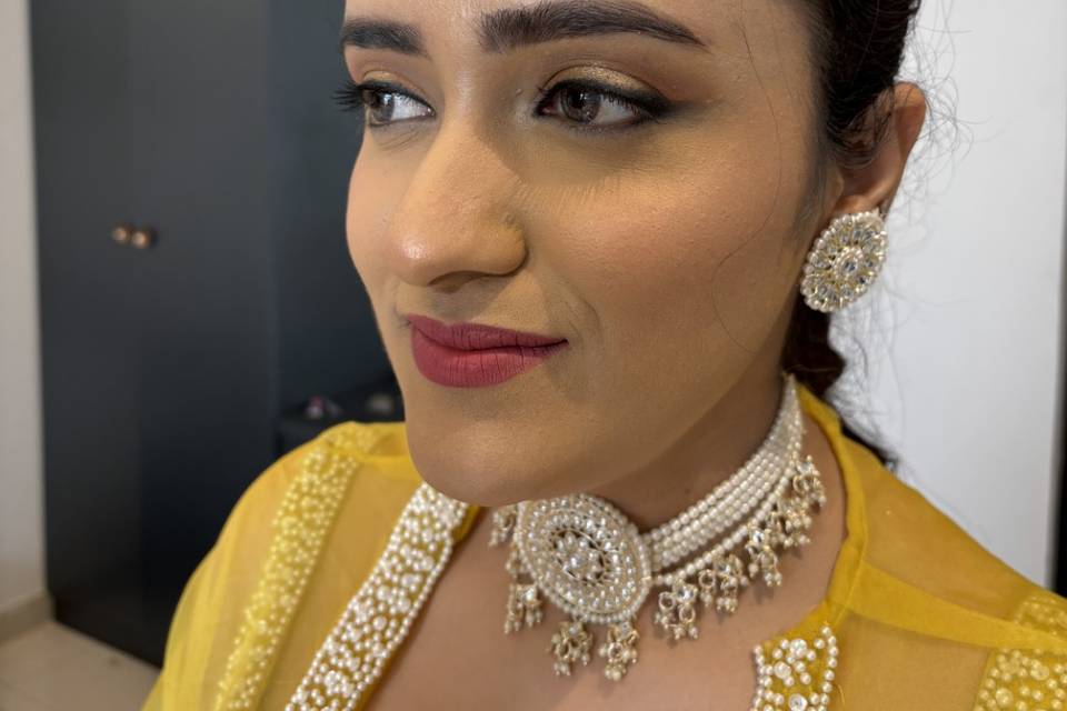 Haldi makeup