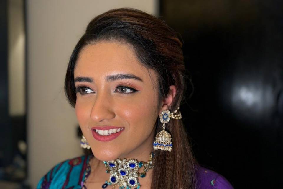Mahendi makeup