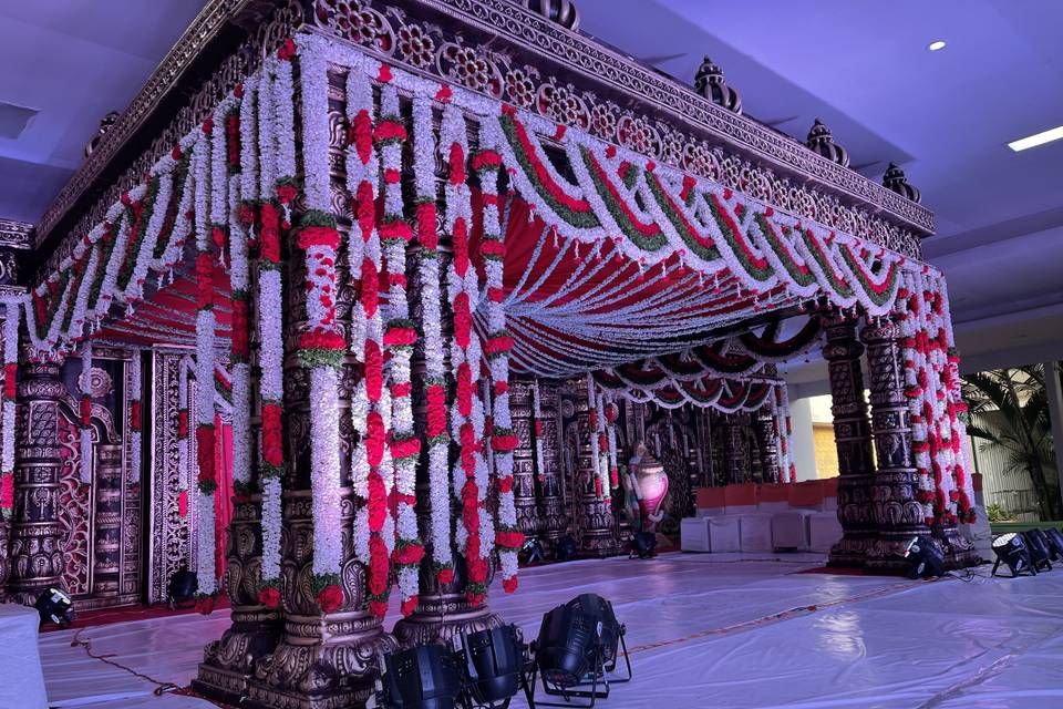 Garlands mandapam