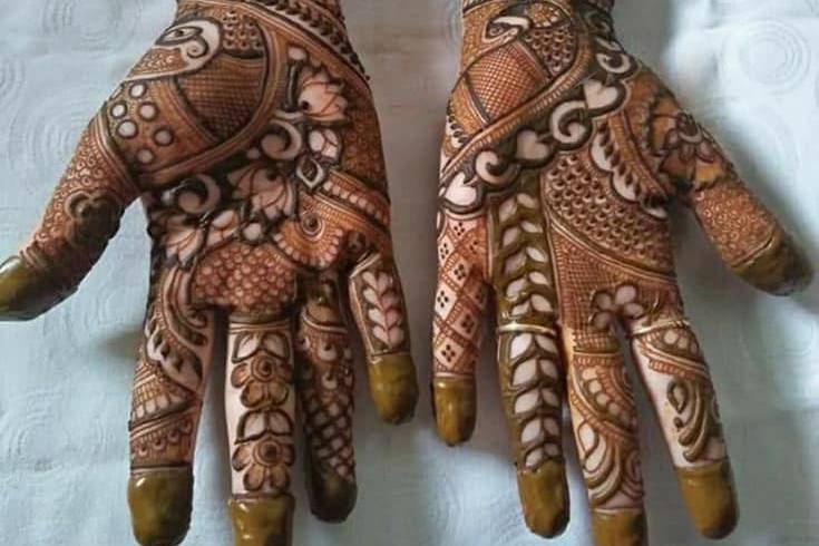 Hirtika Mehndi Art