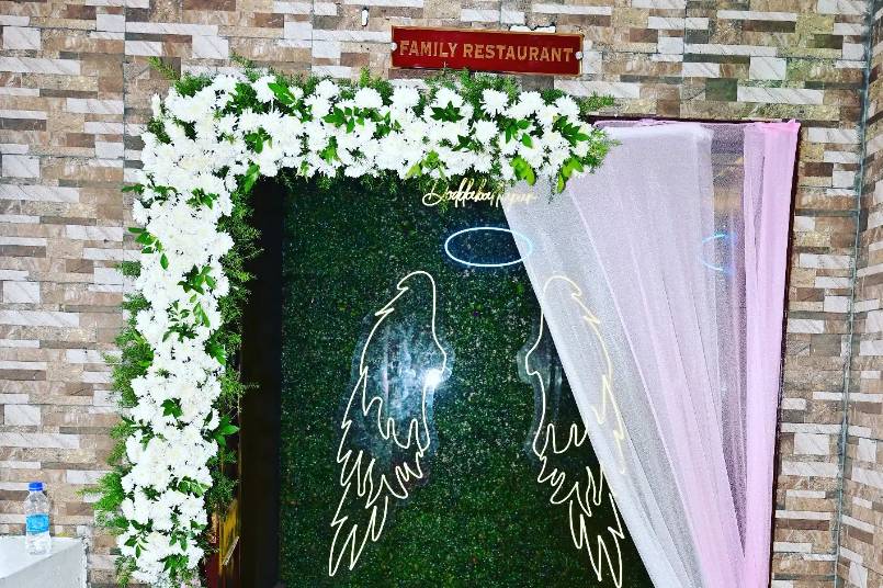 Entrance Decor