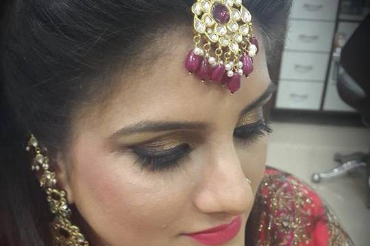 Indu Dami Beauty Parlour