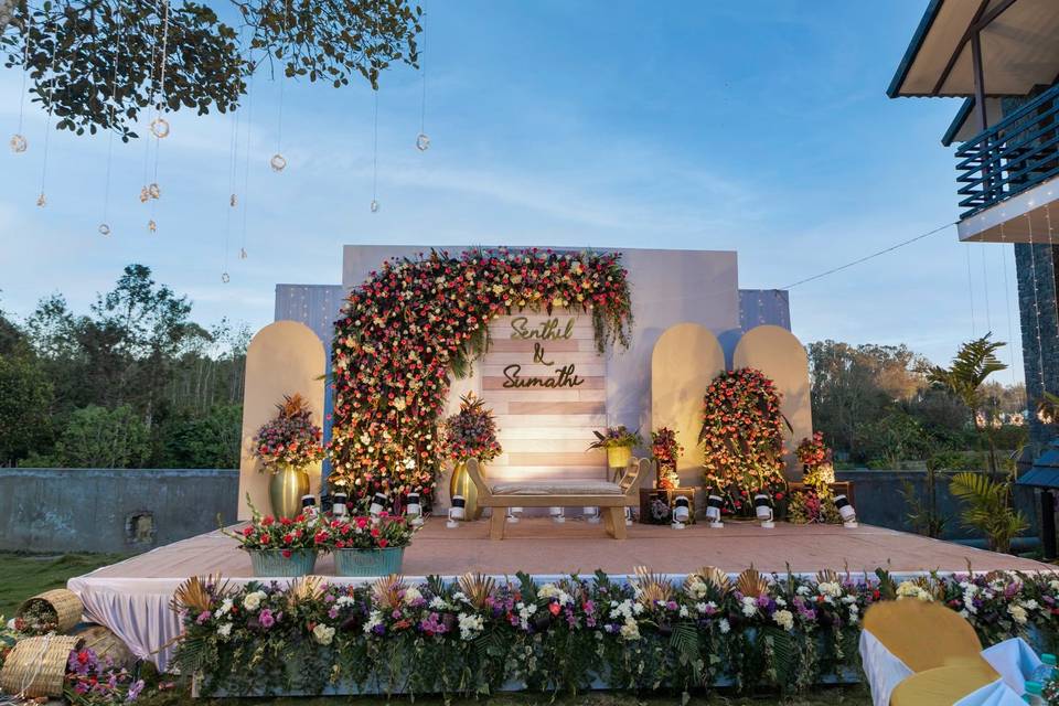 Viola Events is a wedding deco