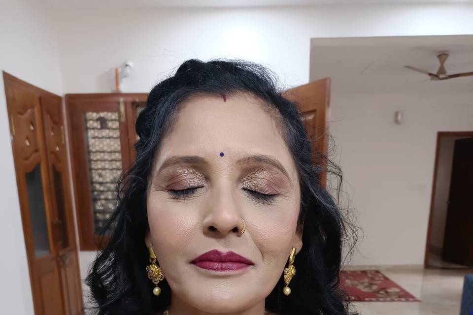 Party makeup