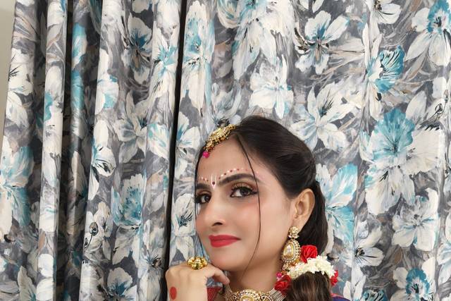 Party makeup