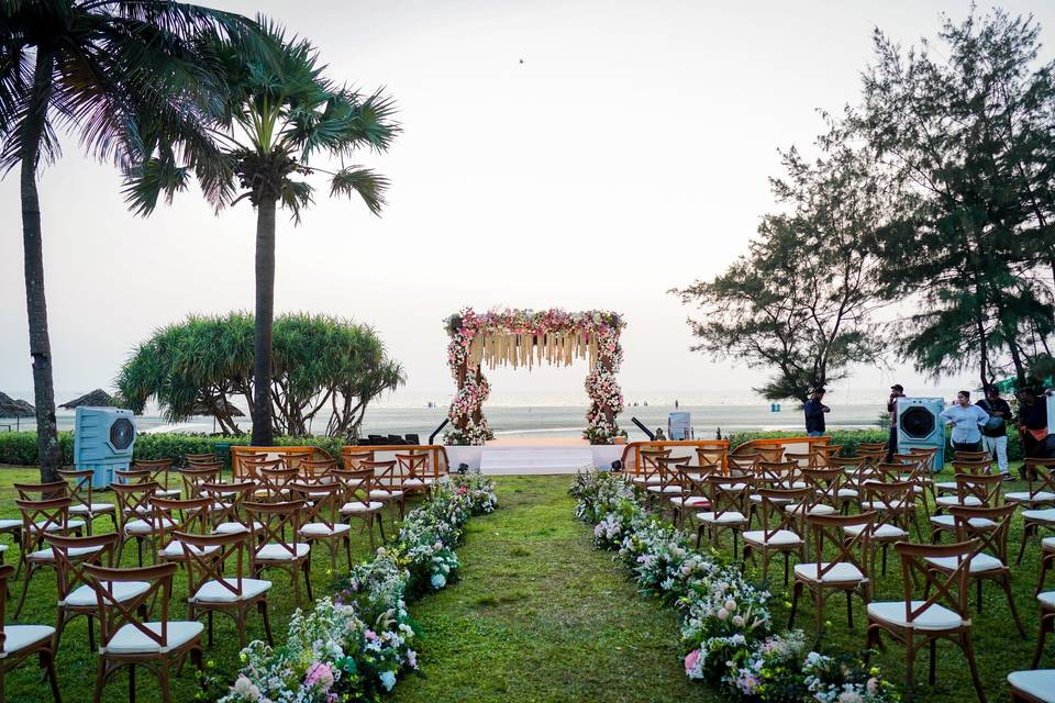 Mandap & Guest Seating