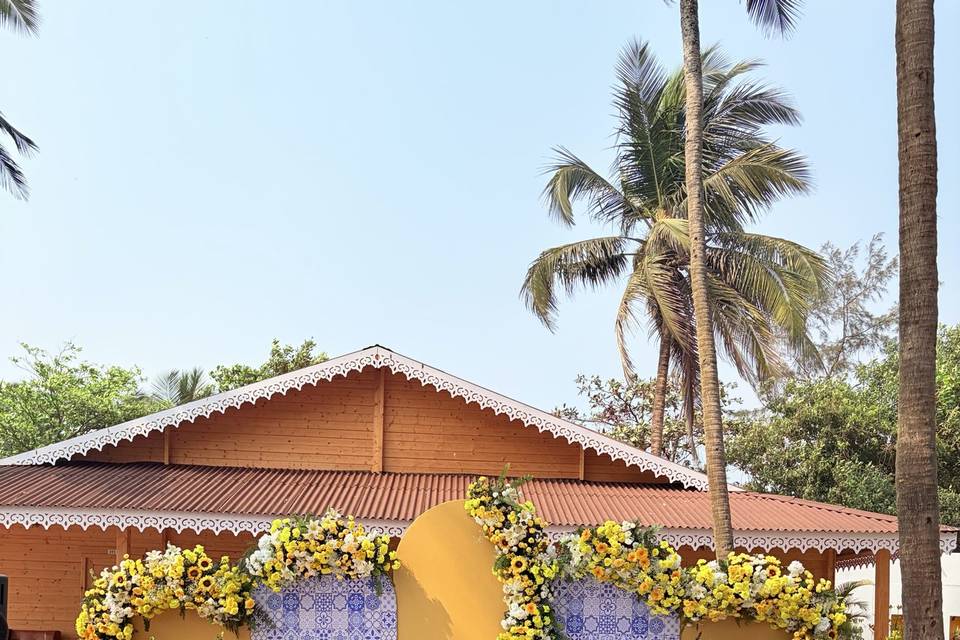 Haldi Couple Seating