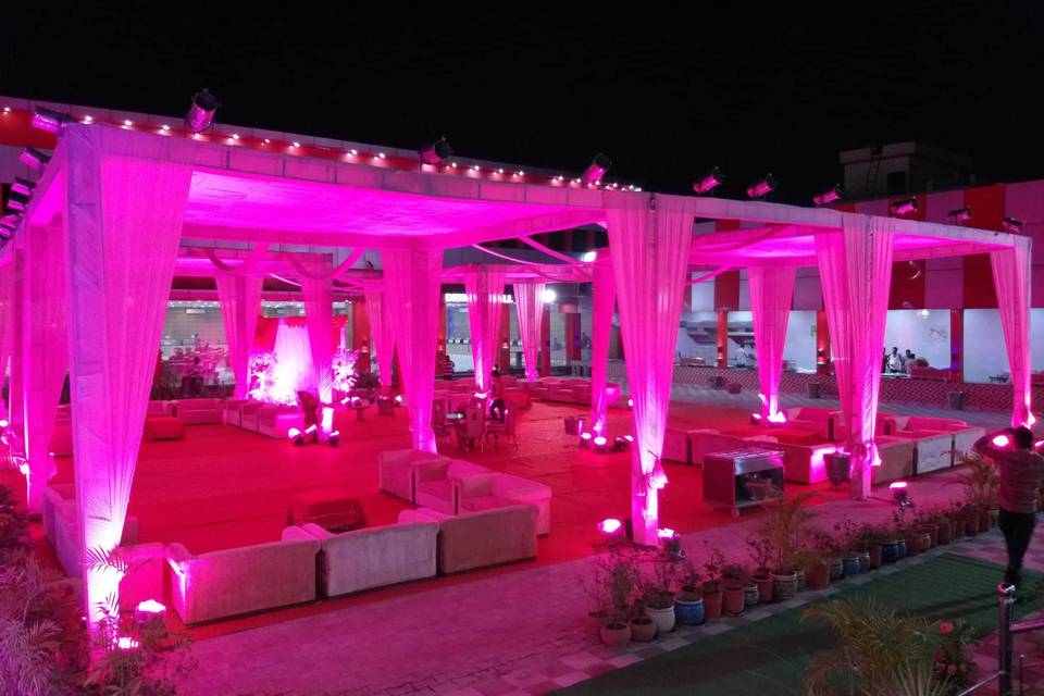 New Moon Shine Resort & Restaurant