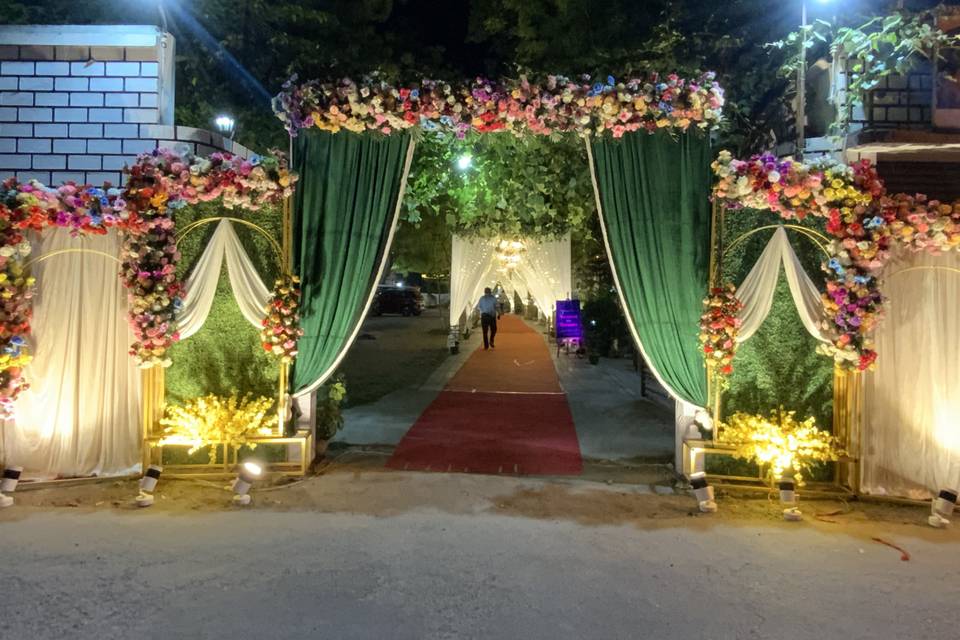 Entrance Decor