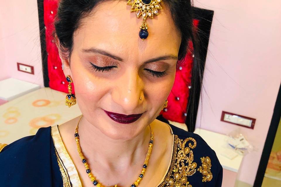 Makeovers By Ritu, Kondhwa