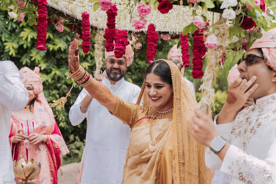 Bridal entry