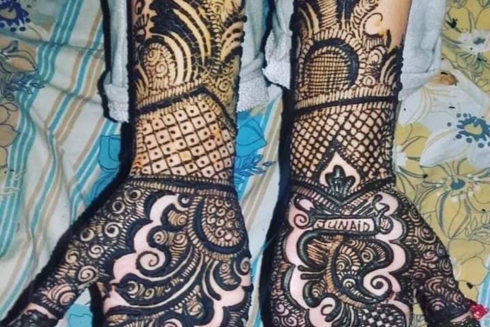 A k mehandi Artist 7338129012