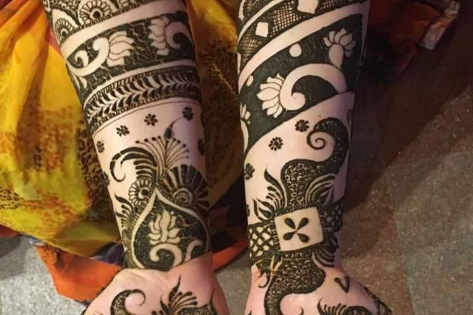 A❤️K.....henna/mehndi tattoo ...... . . . . . #mehandiart #mehandi  #hennaaddict #hennatattoo #hennainspiration #up #uttarpradesh… | Instagram