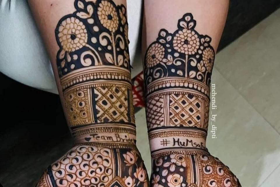 A k mehandi Artist 7338129012