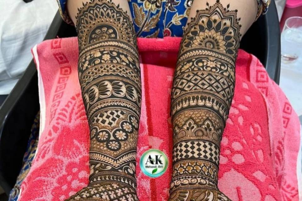 A k mehandi Artist