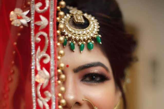 Makeup Artist Naisha Sachdev