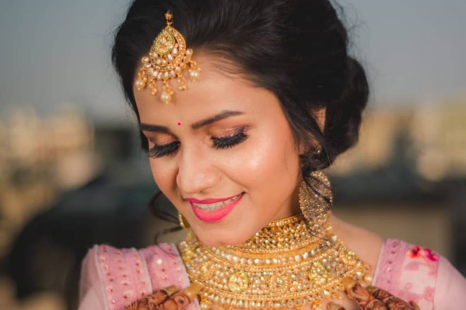 Makeup Artist Naisha Sachdev