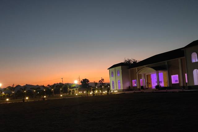 Shivalik range at background