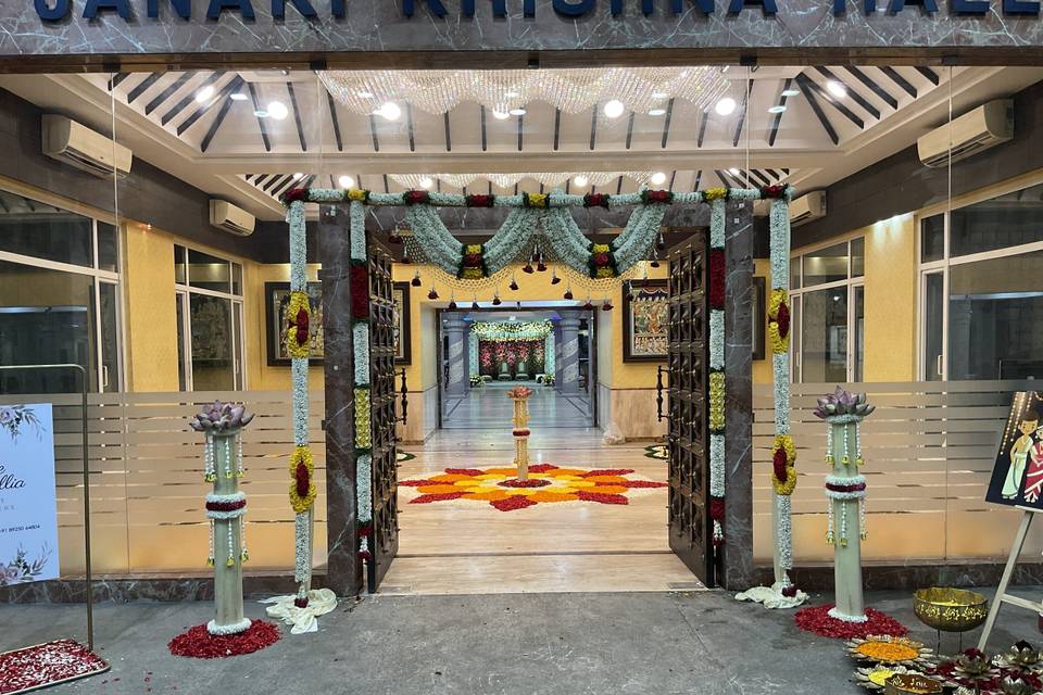 Entrance Decor