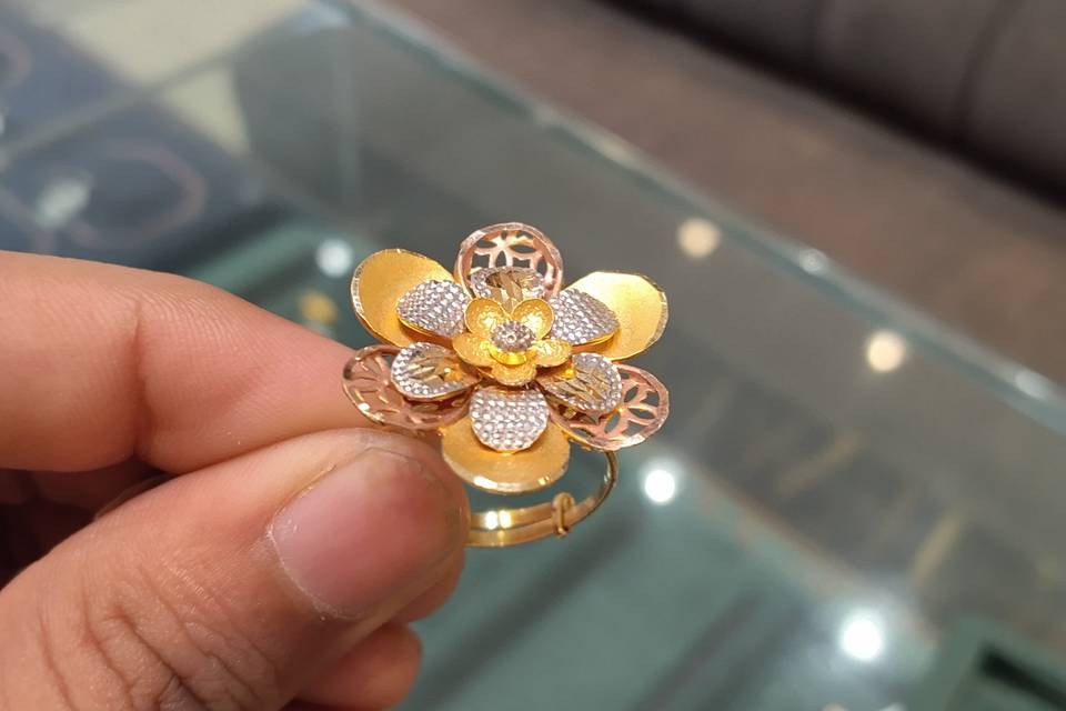 Designer ring