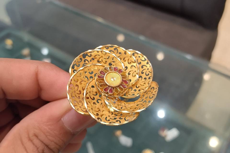 Designer ring