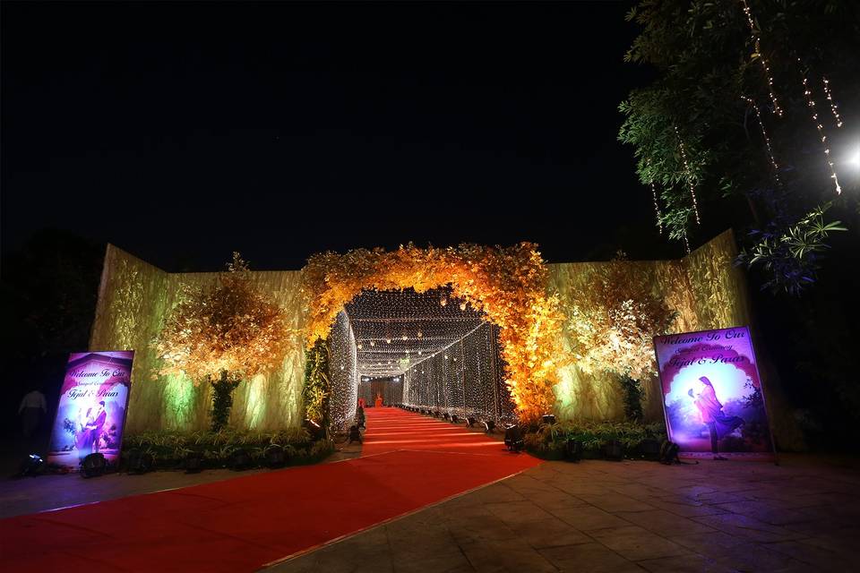 Entrance Decor