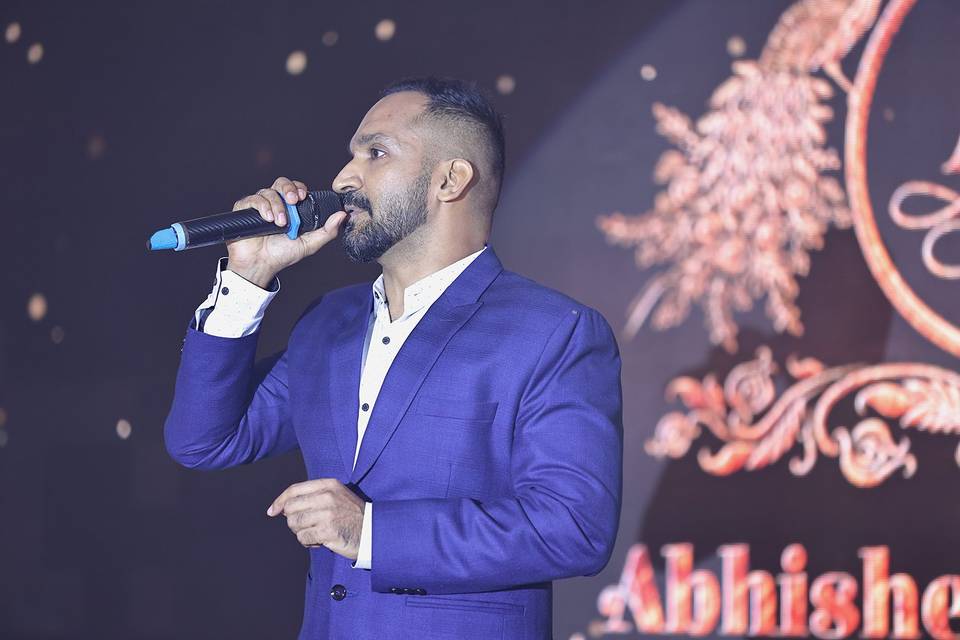 Anchor Vipul Shetty