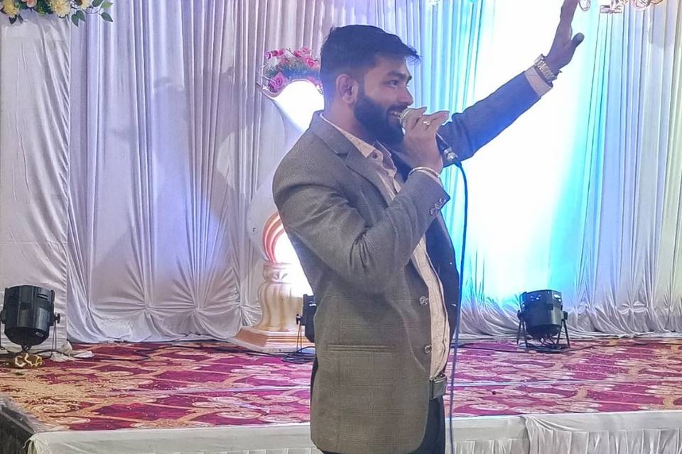 Anchor Shivam Rathi