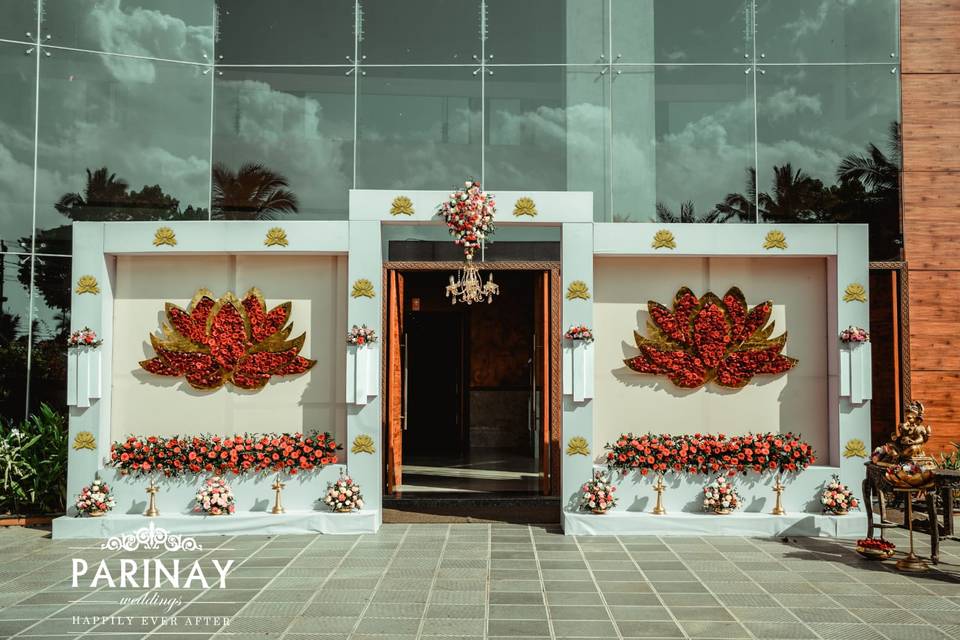 Entrance decor