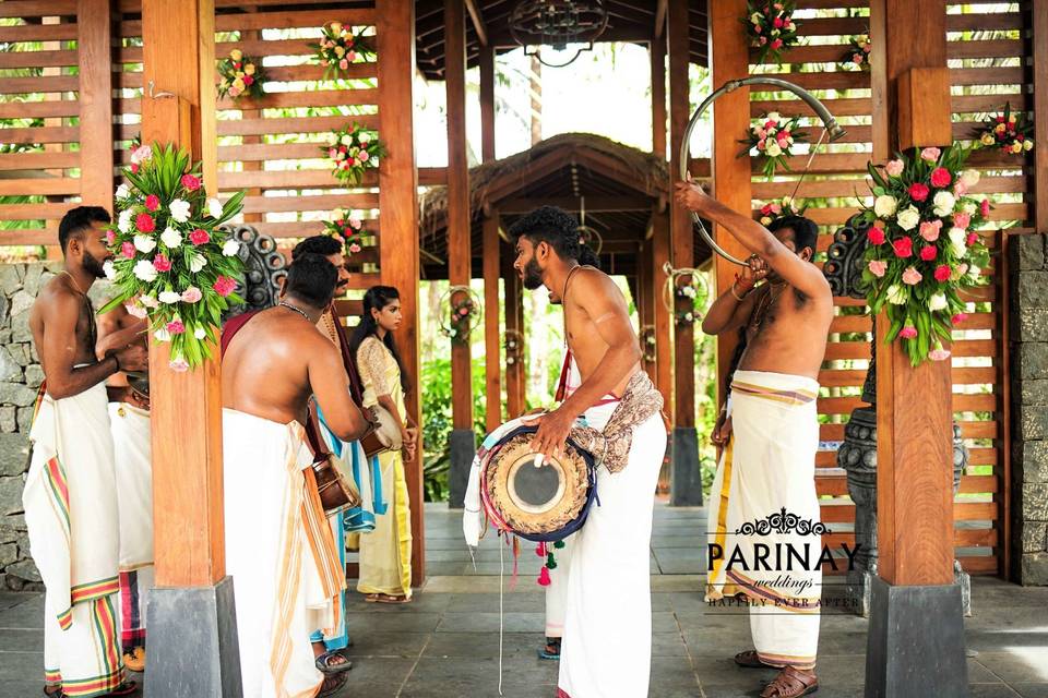 Panchavadyam